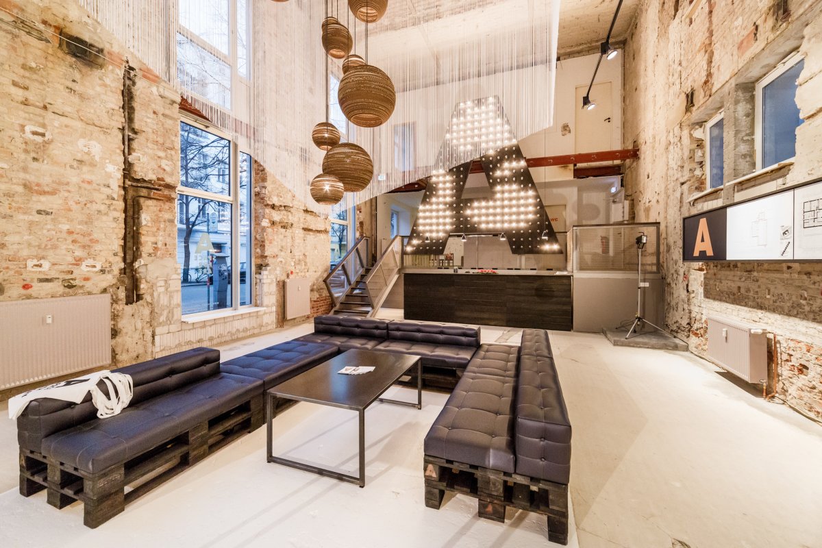 Шоу рум в стиле лофт