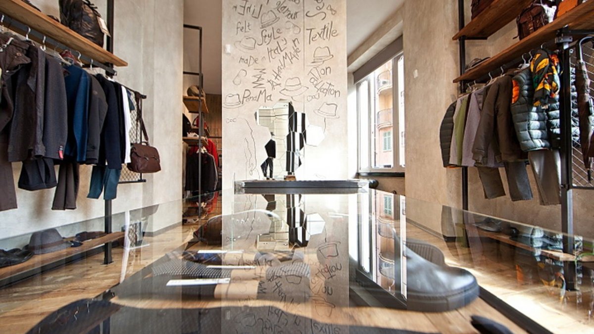 Интерьер магазина одежды в стиле лофт