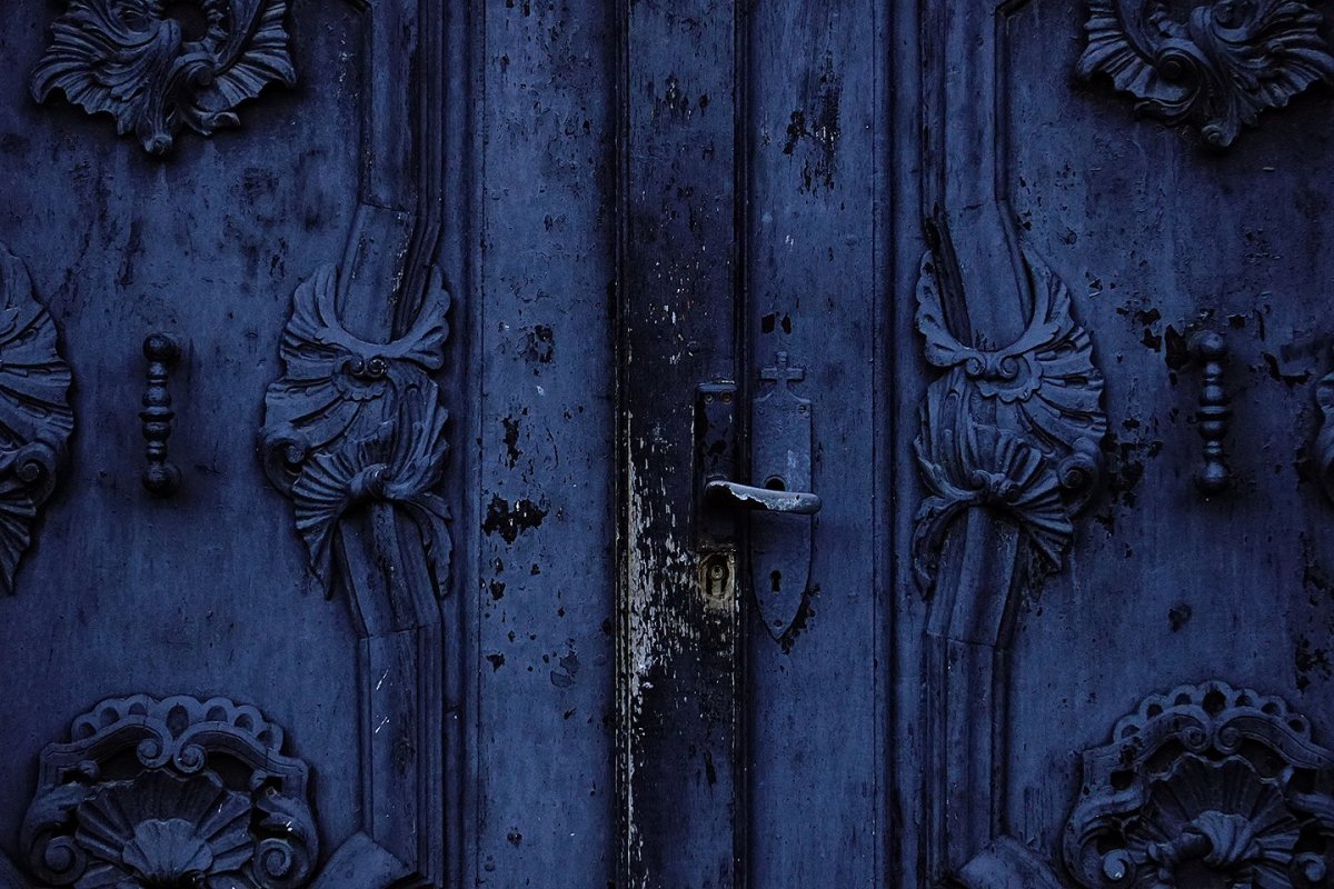 Красивые двери