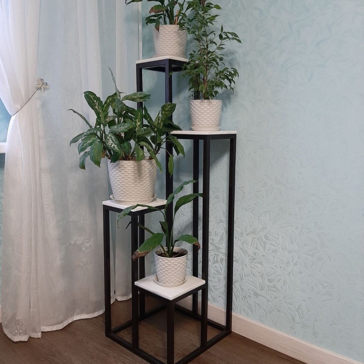 Стойка для цветов напольная