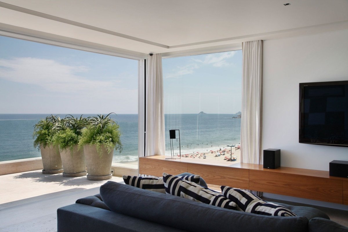 Дом с видом на море