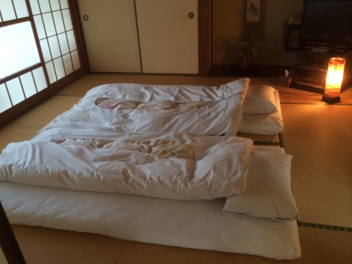 Японская кровать Футон