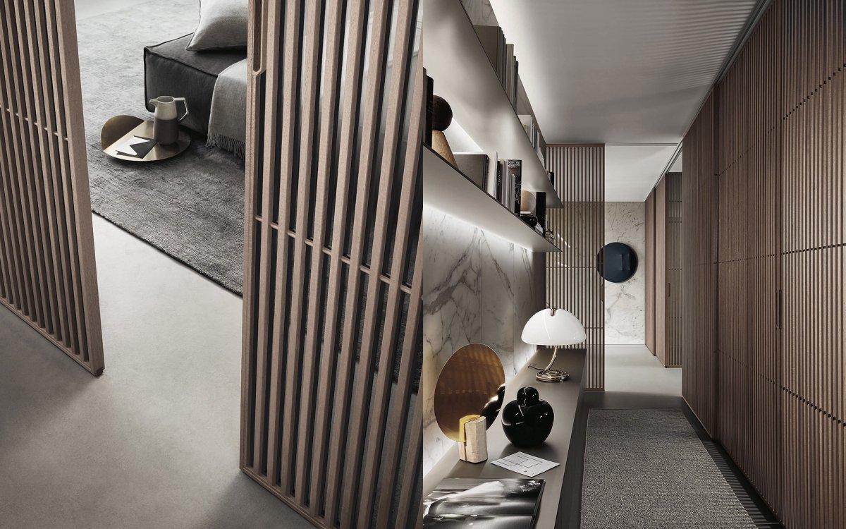 Прихожая с рейками на стене