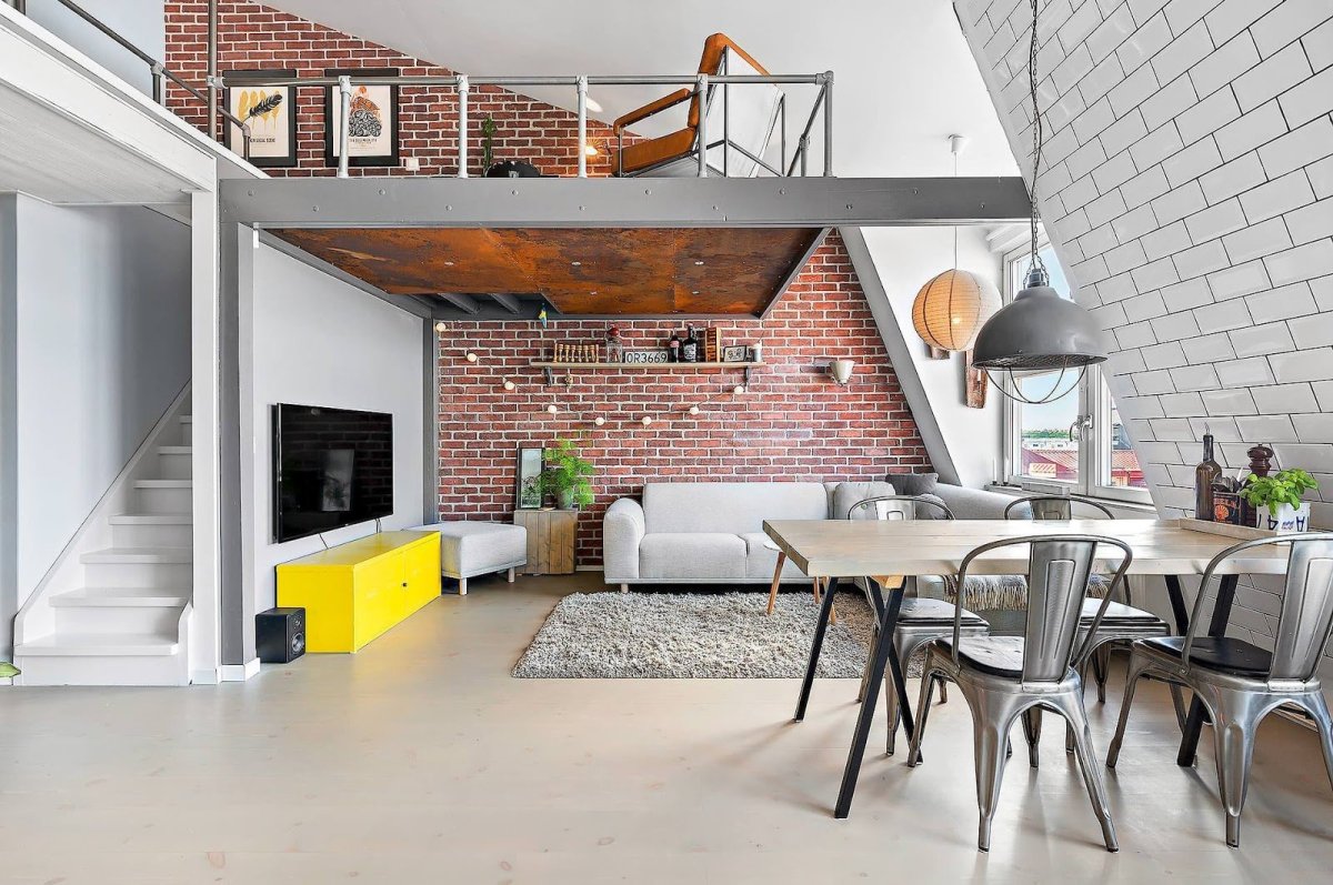 Антресольный второй ярус