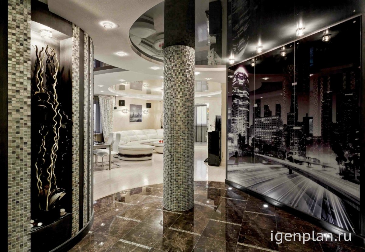 Зеркальная мозаика в интерьере коридора