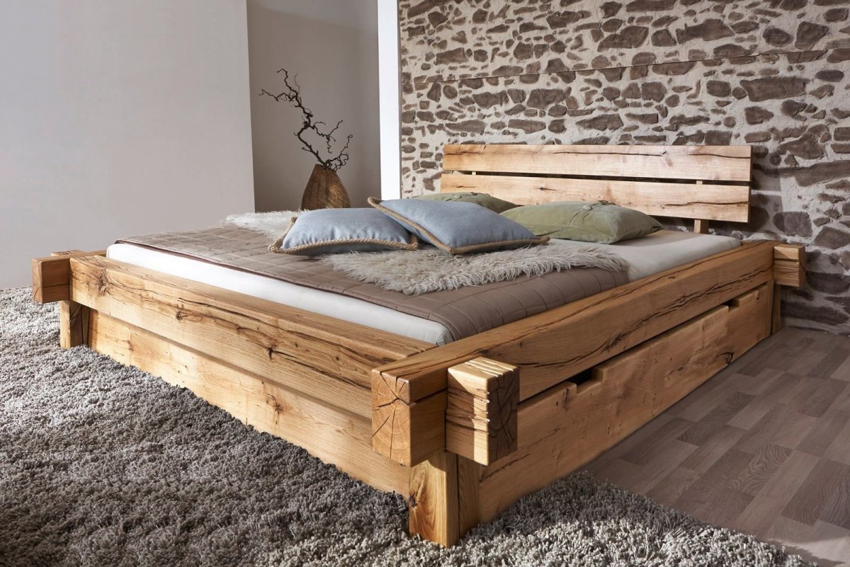 Кровать двуспальная в деревенском стиле