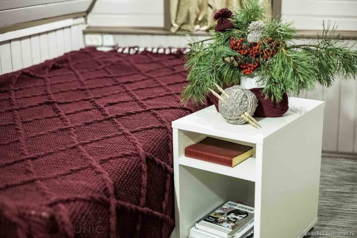 Вязаное покрывало на кровать