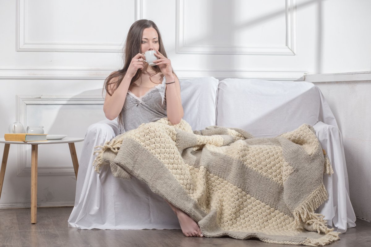 Накидки на диван и кресла