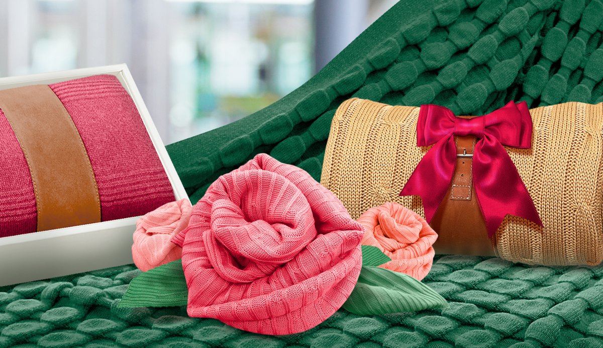 Вязаный плед с логотипом