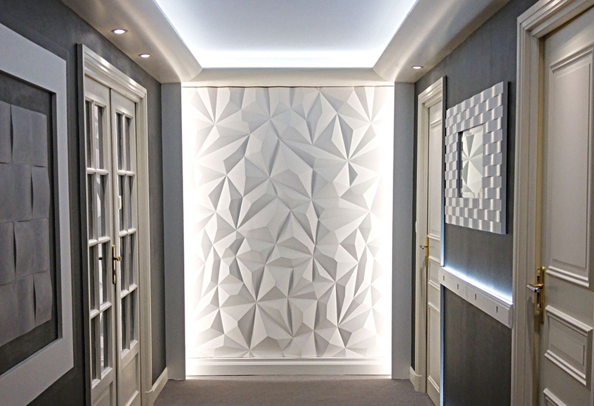 Плитка в зоне прихожей