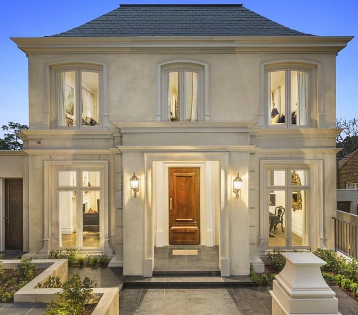 Фасады особняков в классическом стиле