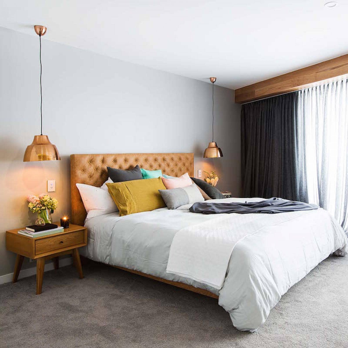 Спальня в приглушенно голубых тонах