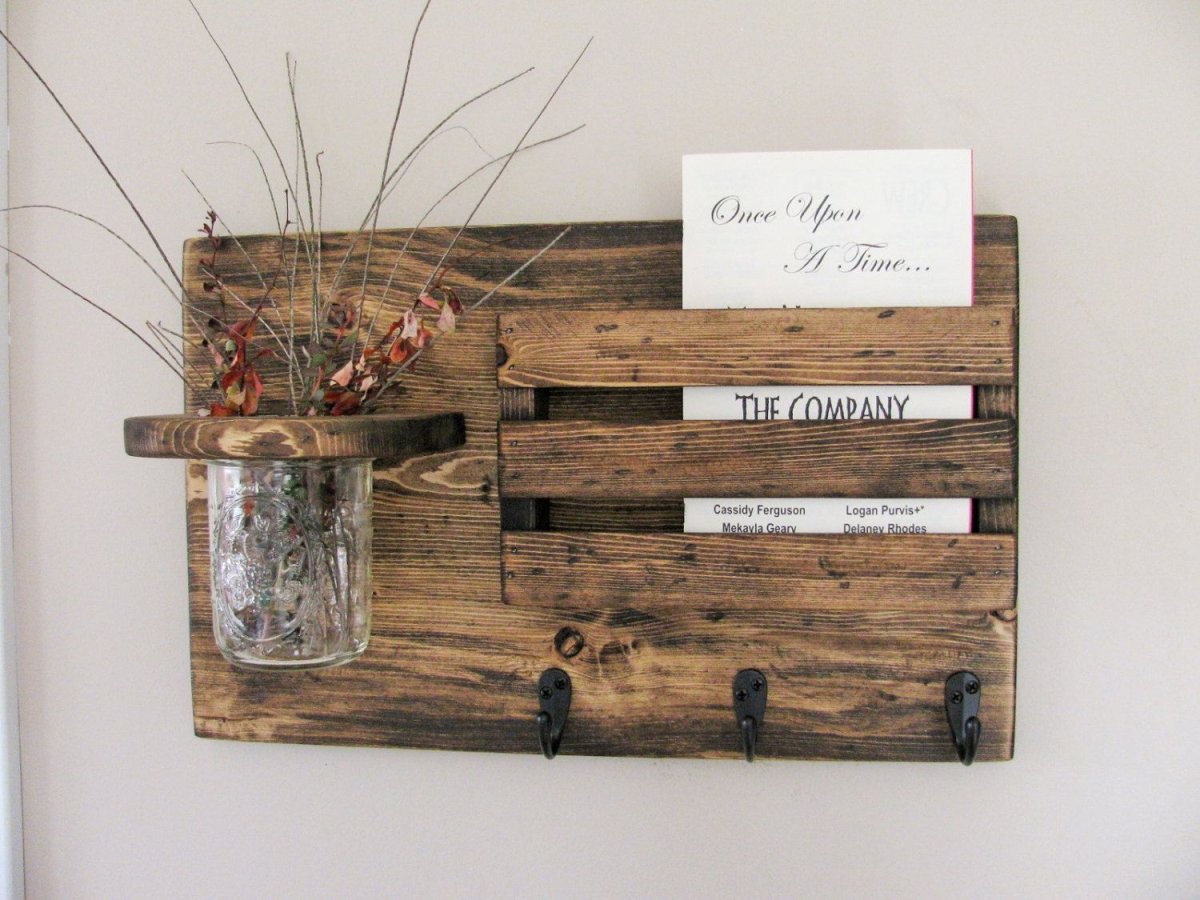 Ключница на стену из палет