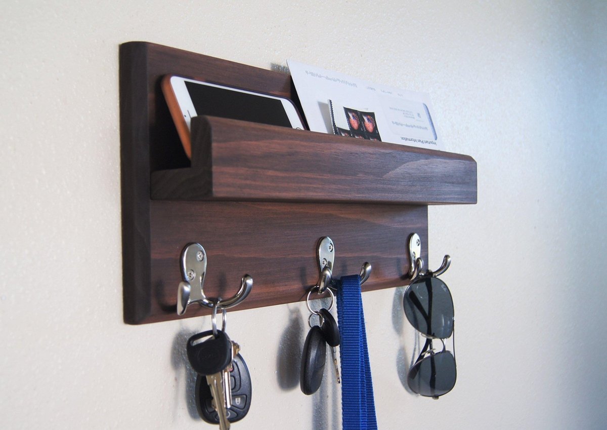 Полки для ключей в прихожую