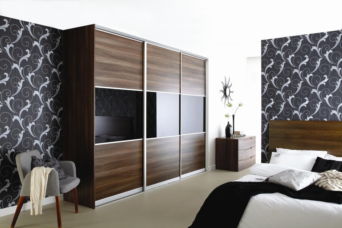 Шкафы светлые в комнату