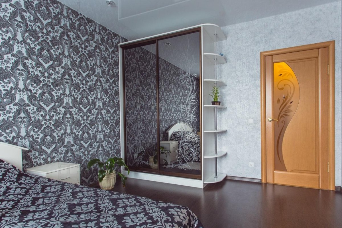 Сиренево коричневая спальня