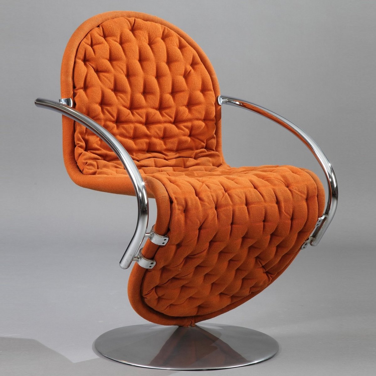 Ассиметричные стулья