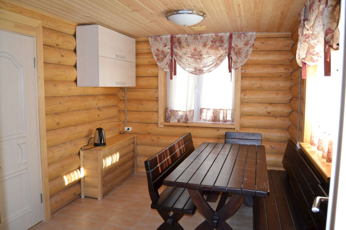 Баня с большой комнатой отдыха