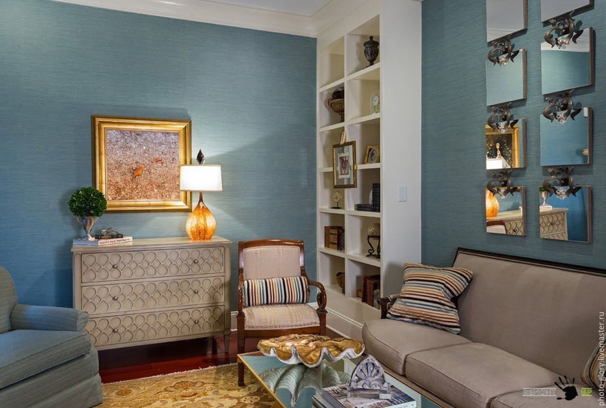 Серый диван в интерьере квартиры