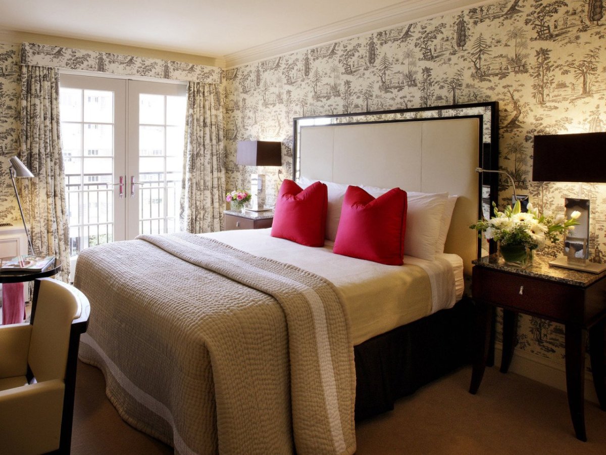 Покраска стенв гостиннои