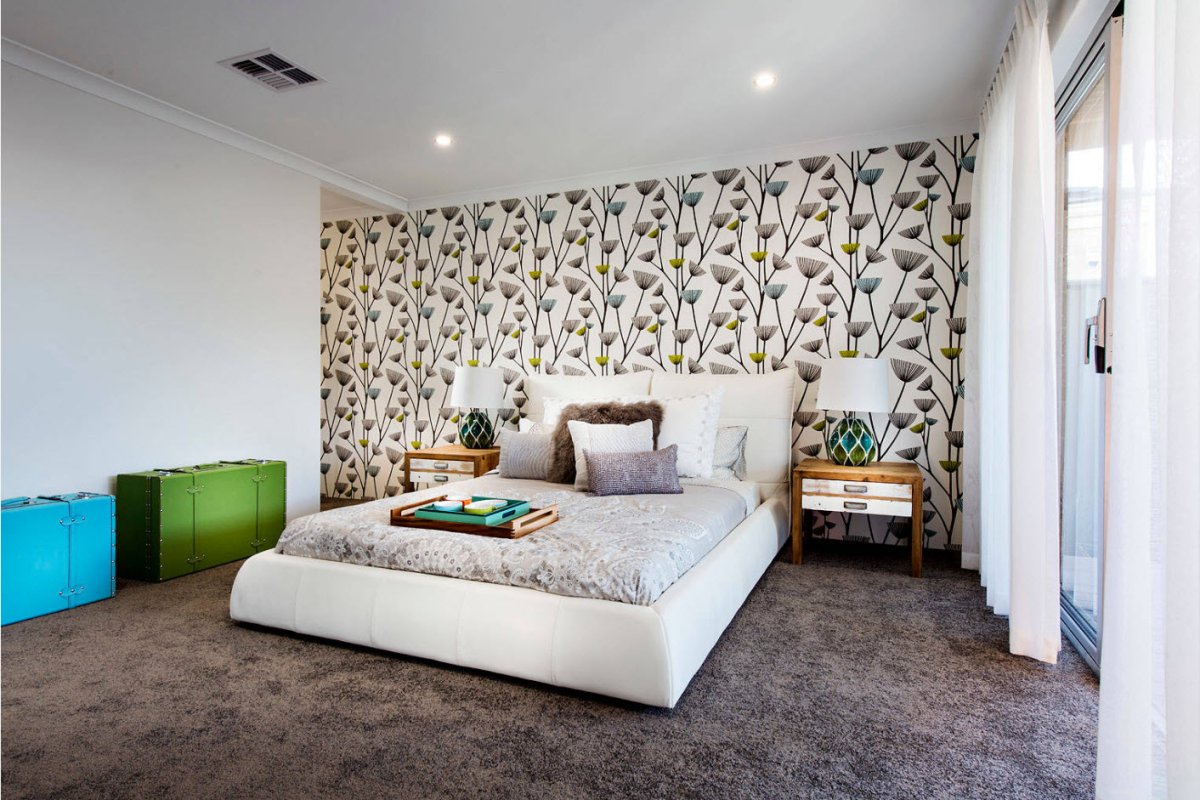 Фотообои в спальню над кроватью