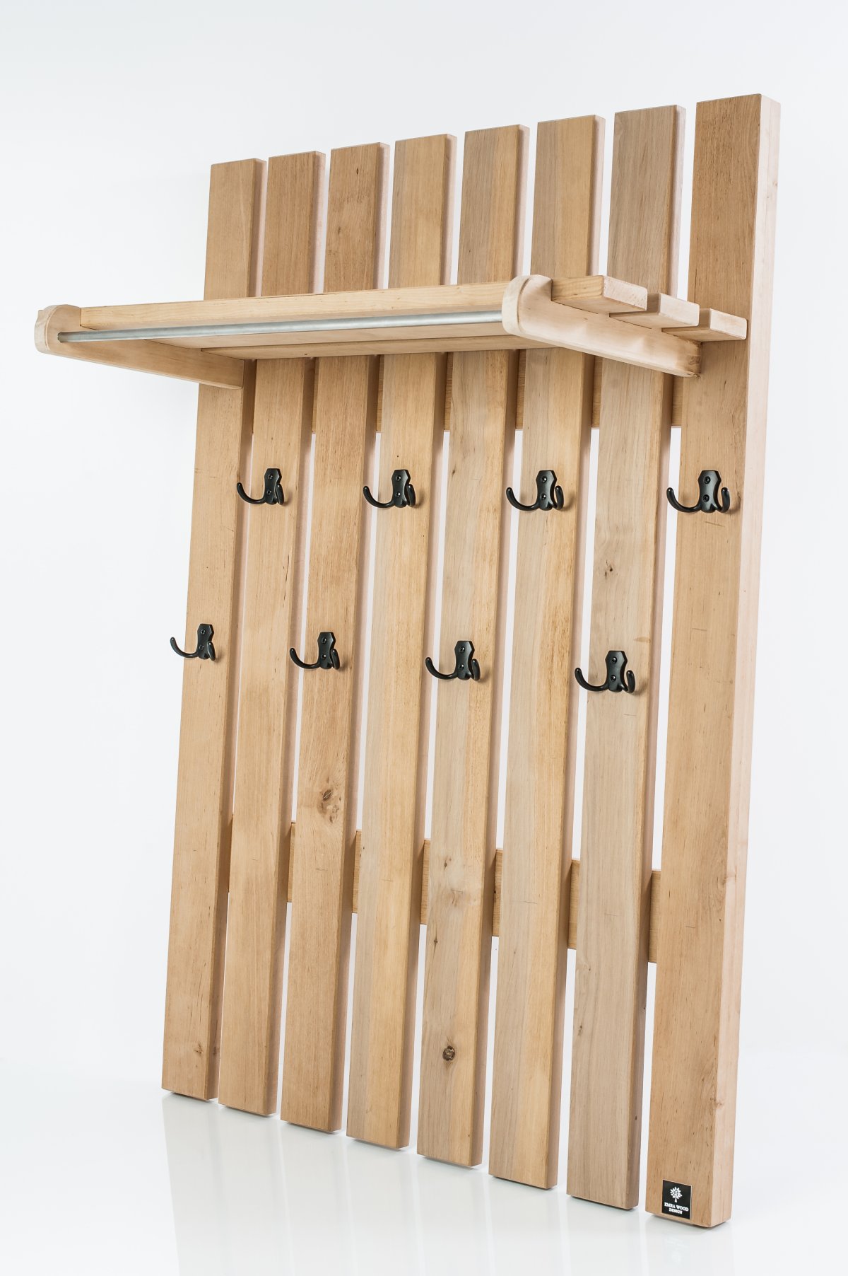 Подвесная вешалка в прихожую