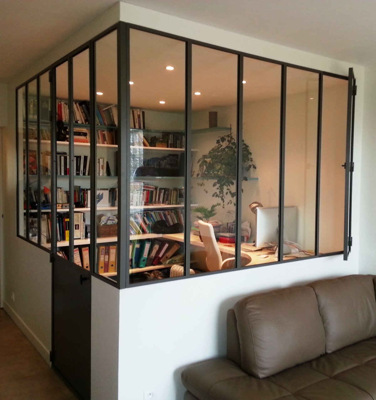 Стеклянные перегородки для зонирования пространства