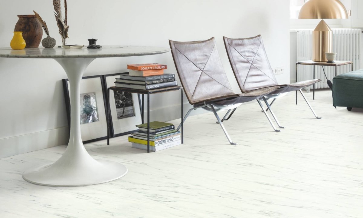 Кварцвиниловая плитка на балконе