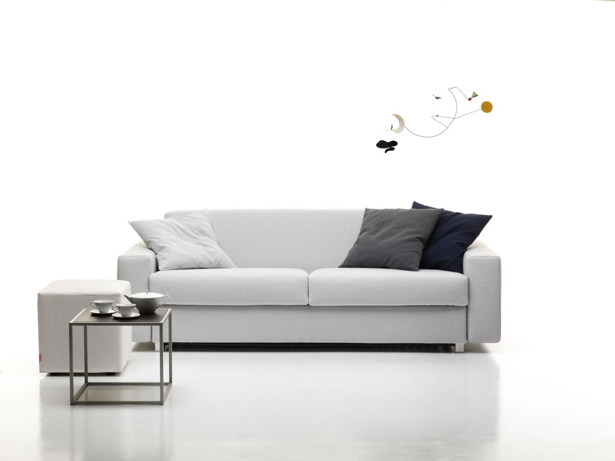 Комната с диваном