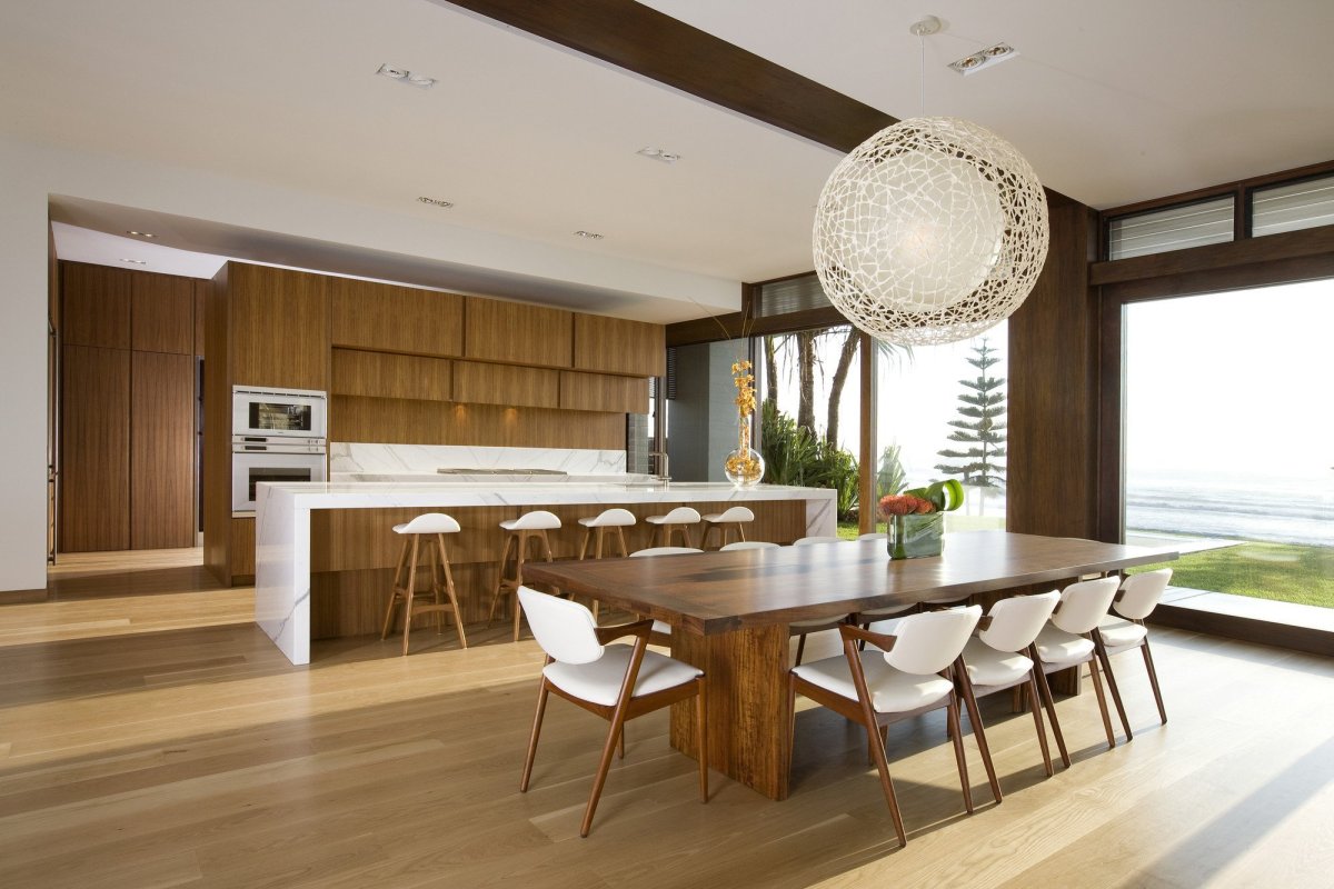 Кухня со столовой зоной в частном доме