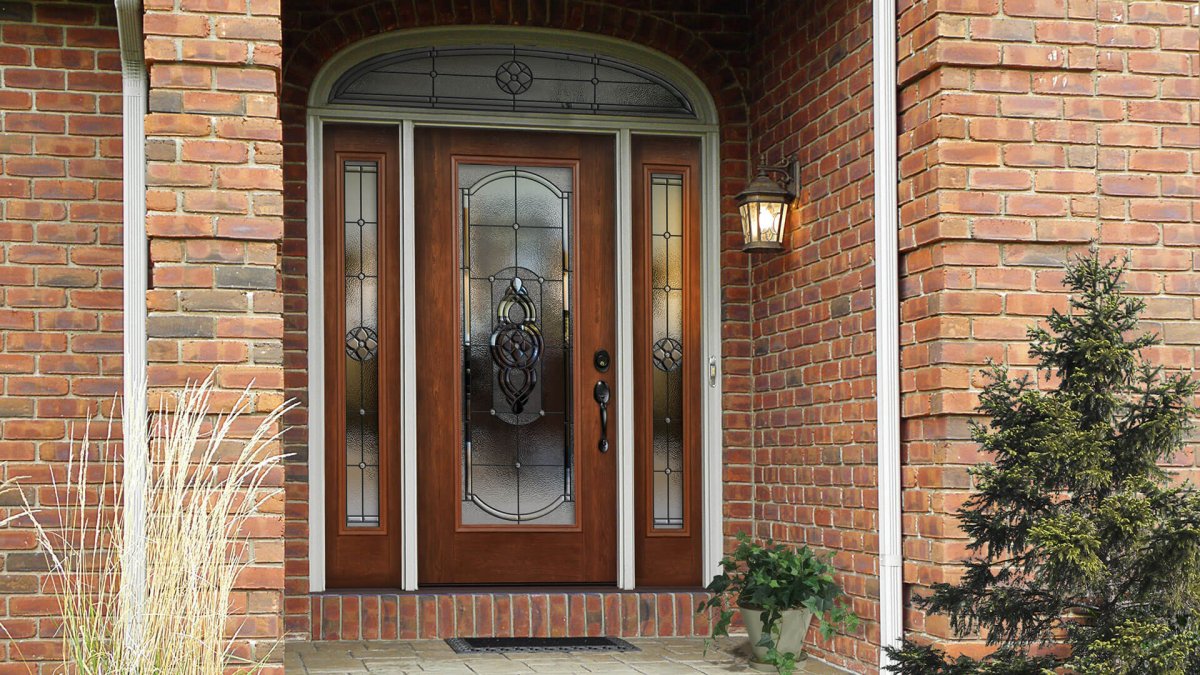 Входная дверь в дом