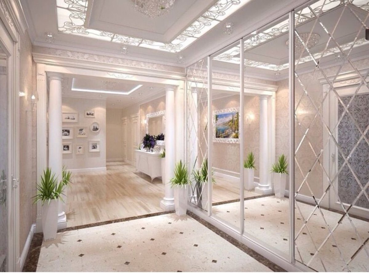 Зеркальная стена в интерьере