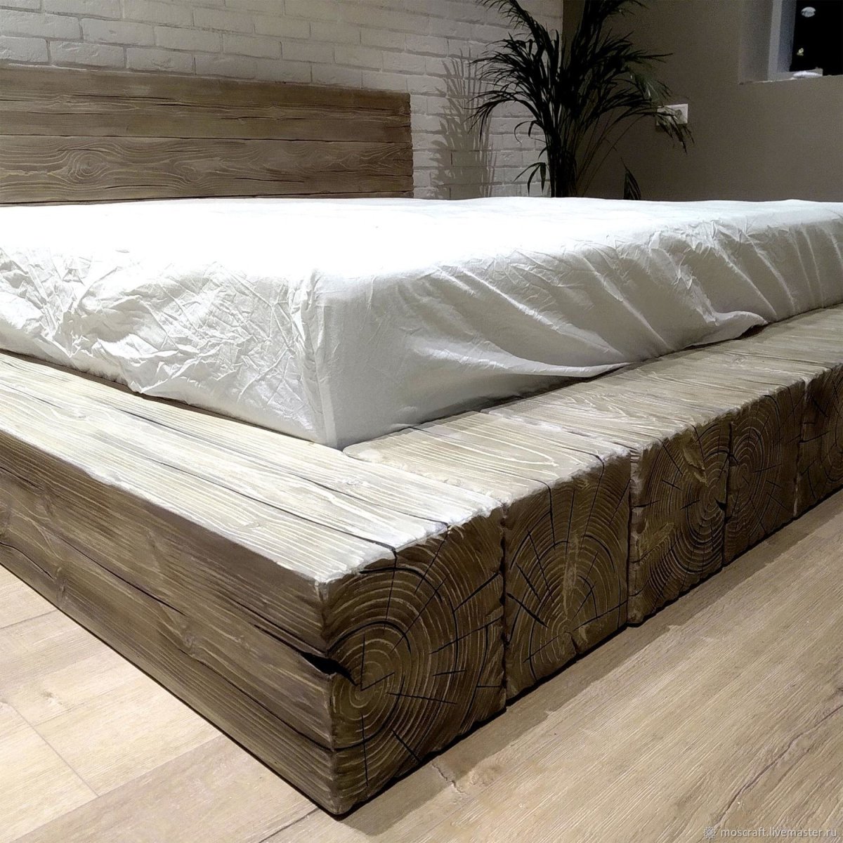Кровать из бруса