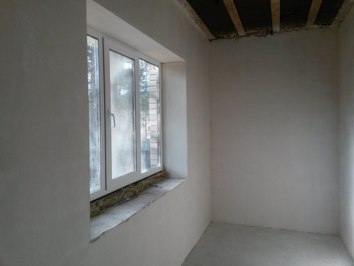 Откосы оклеенные обоями