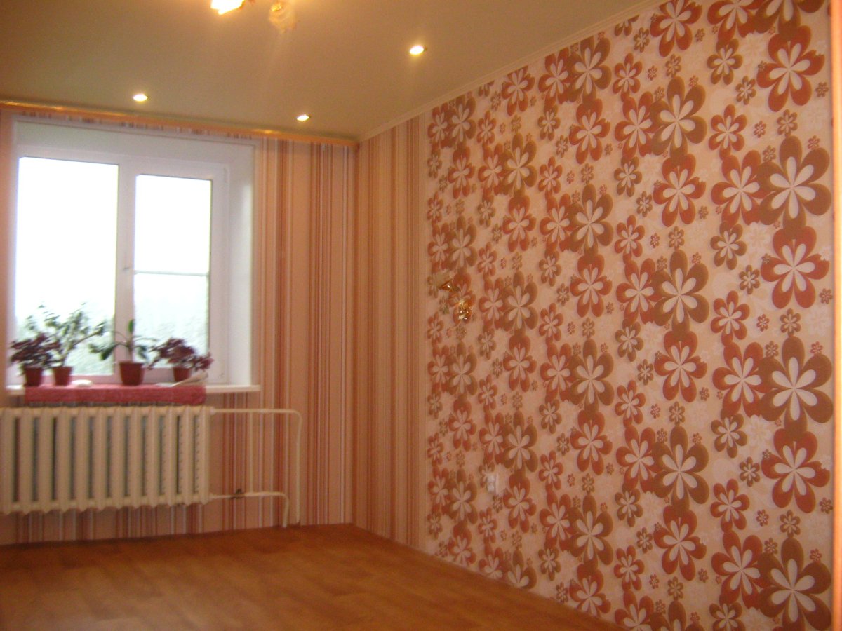 Комбинированные обои в хрущевке