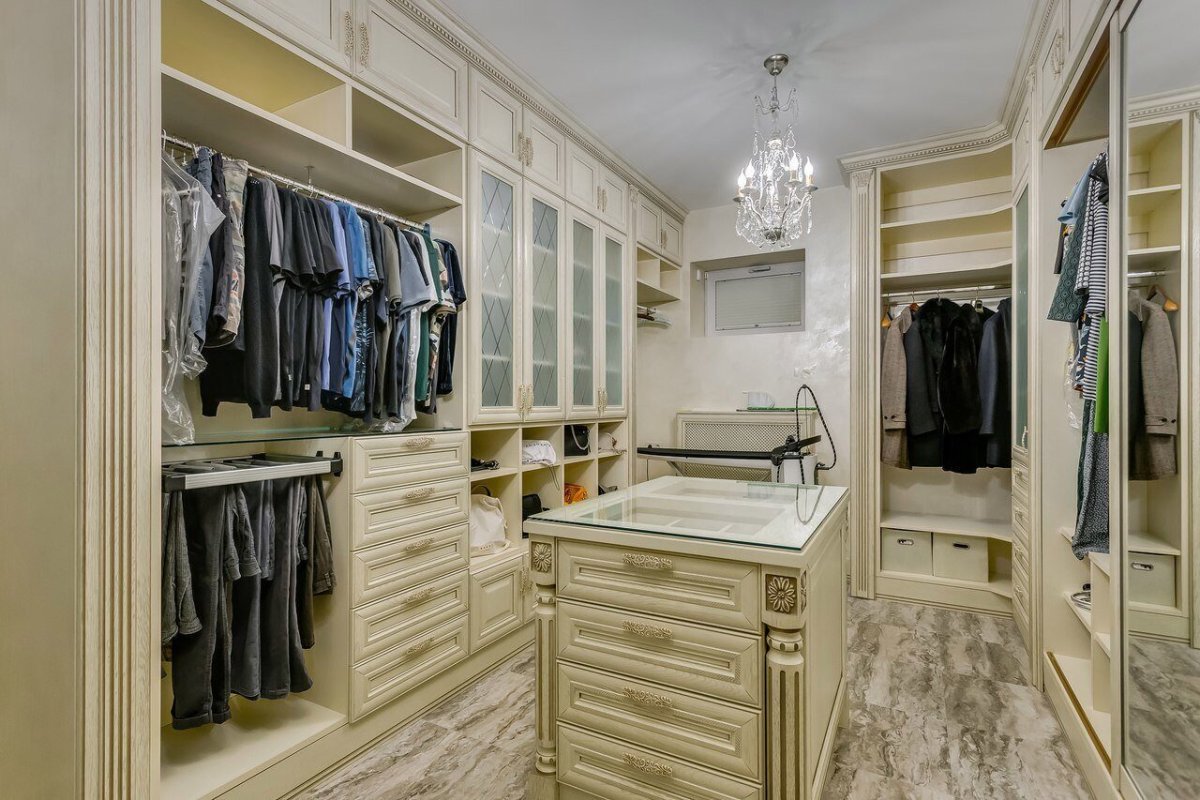 Гардеробный шкаф в прихожую