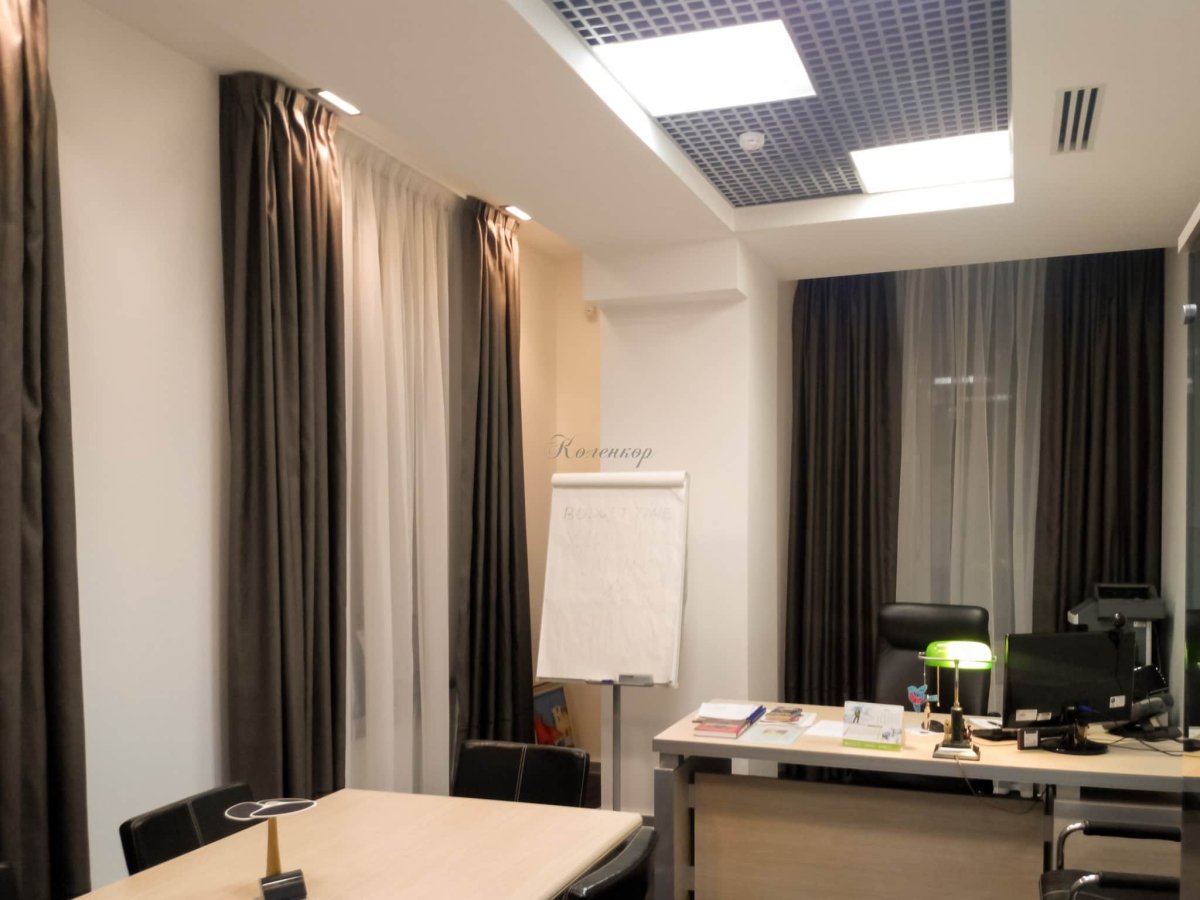 Шторы и тюль в офис