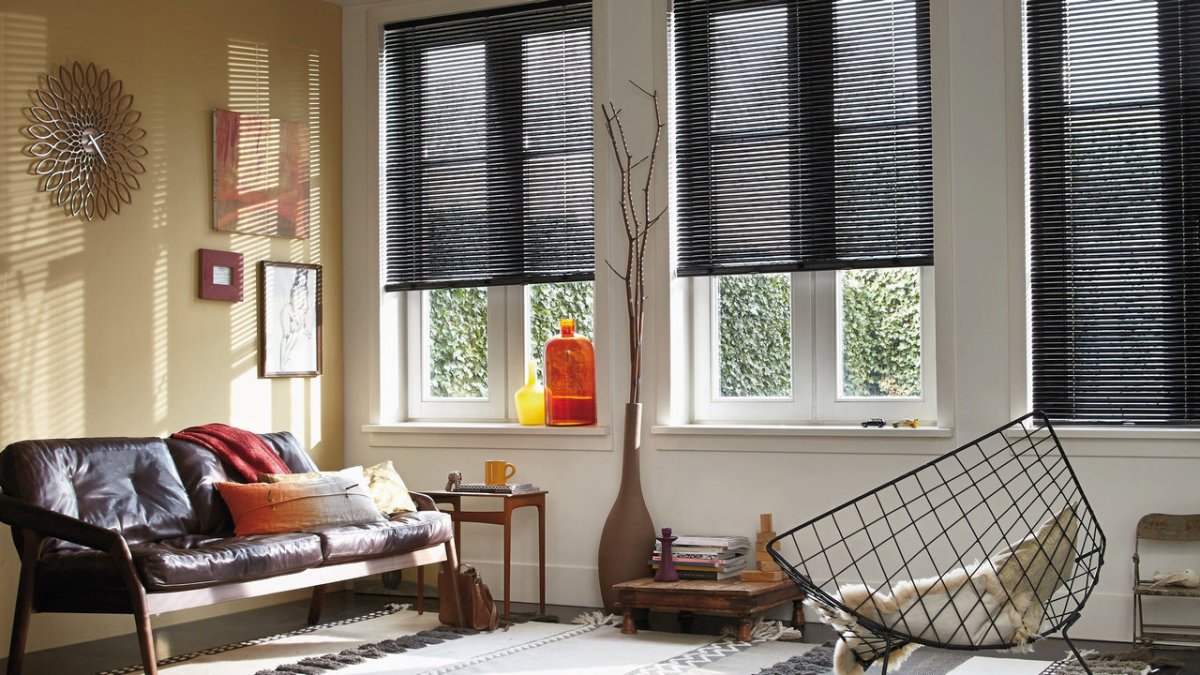 Жалюзи в стиле лофт в интерьере