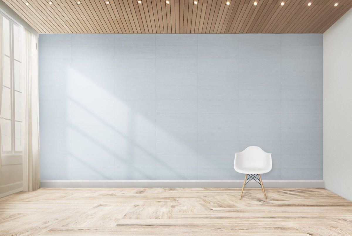 Светлая стена