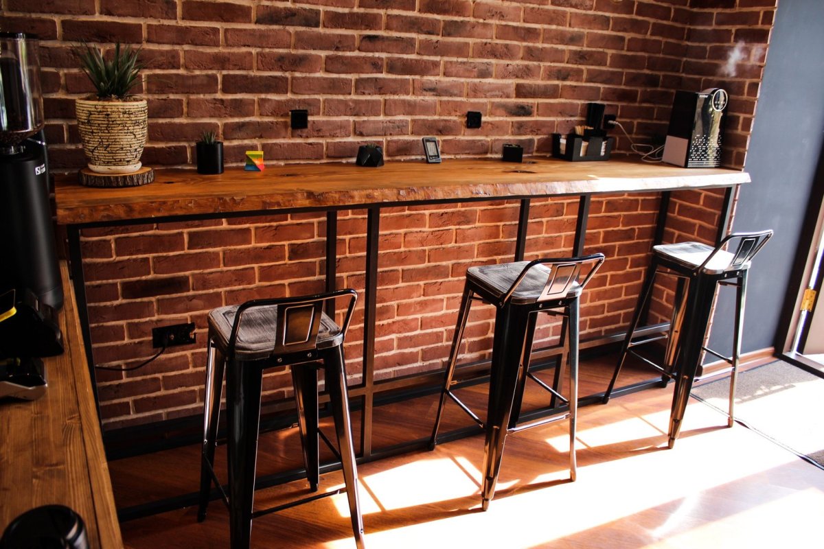 Стиль Индастриал лофт в баре