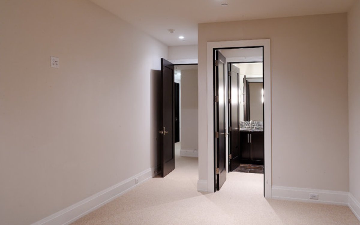 Межкомнатные двери в коридоре