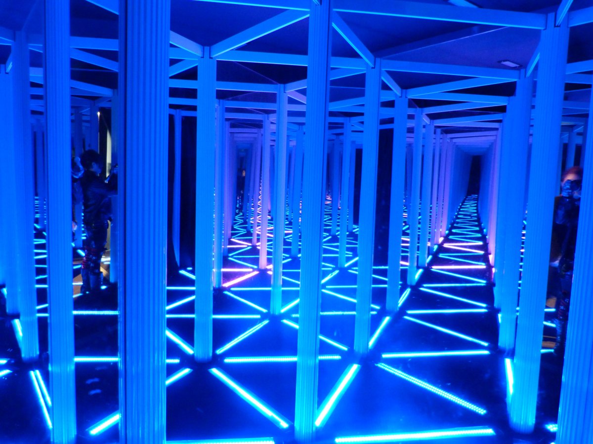 Зеркальный Лабиринт Лабиринт зеркальный