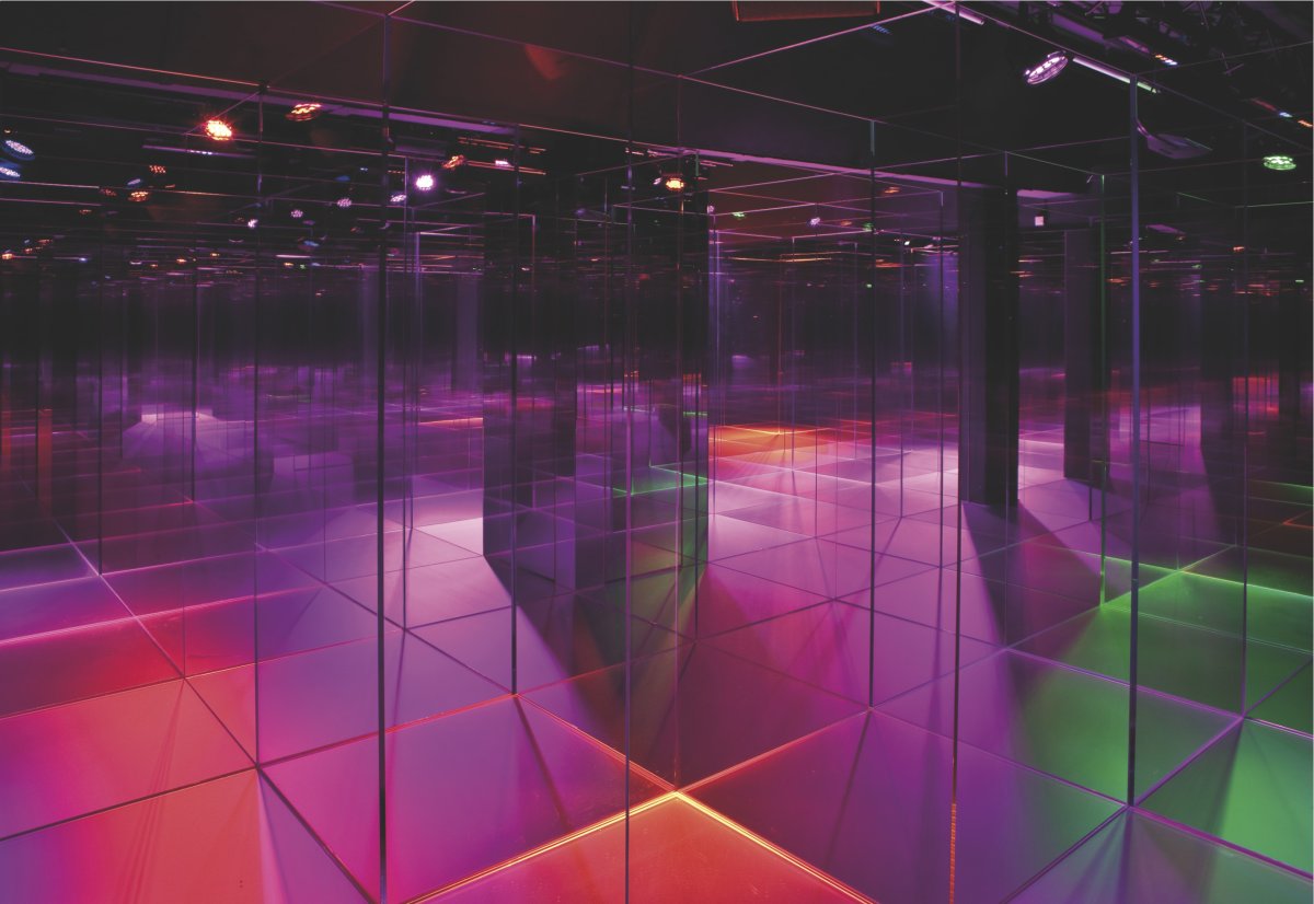 Стеклянный Лабиринт аттракцион