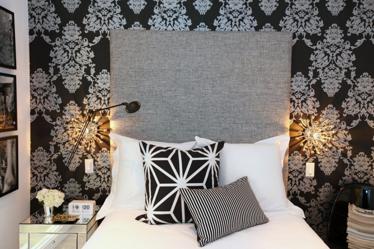 Зал в черно-белом стиле