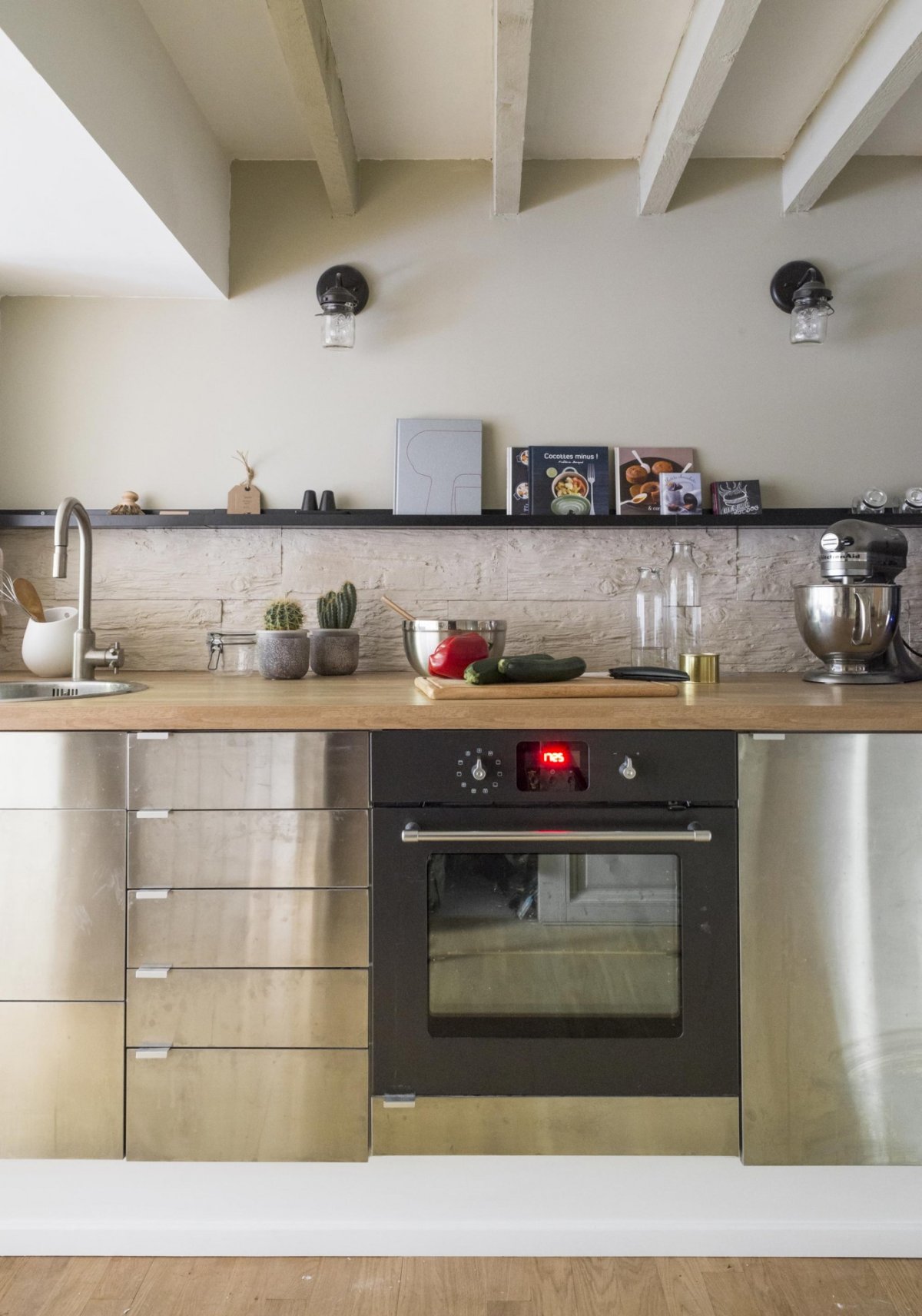 Кухонный гарнитур без навесных шкафов