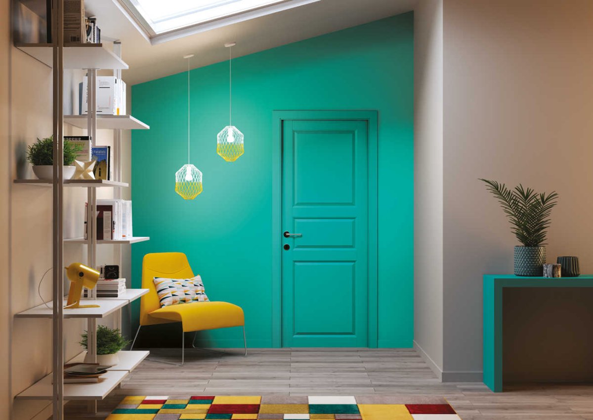 Двери кораллового цвета