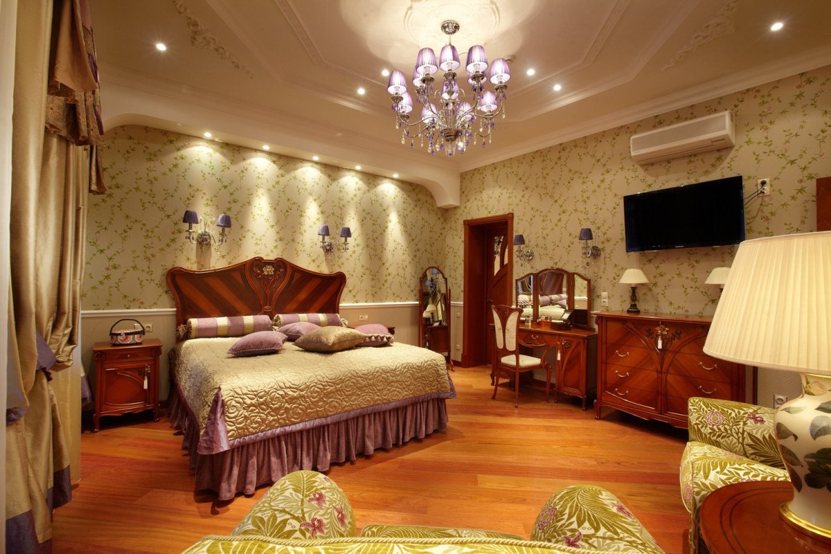 Крохотная спальня во французском стиле