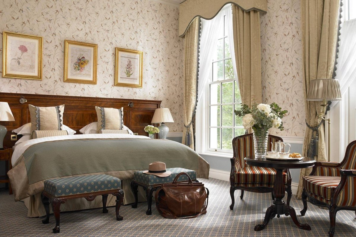 Уютная спальня в английском стиле