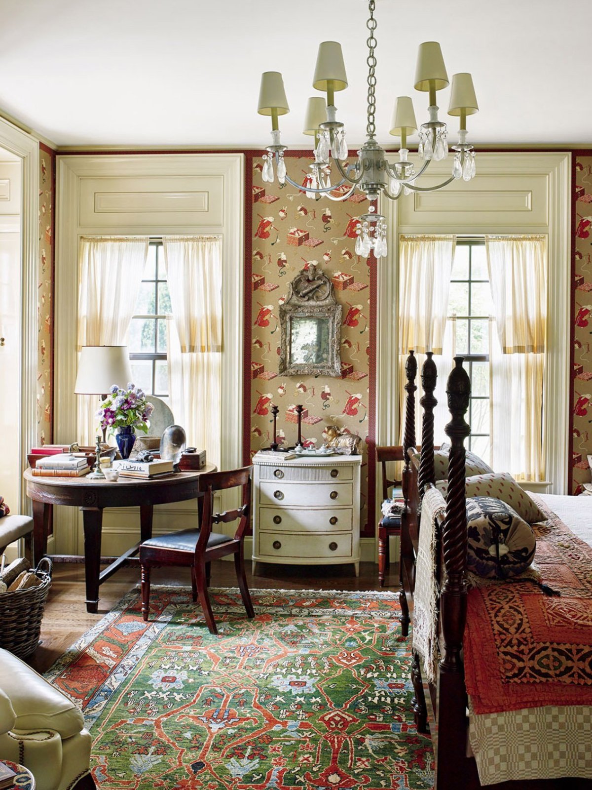 Кровать в английском стиле