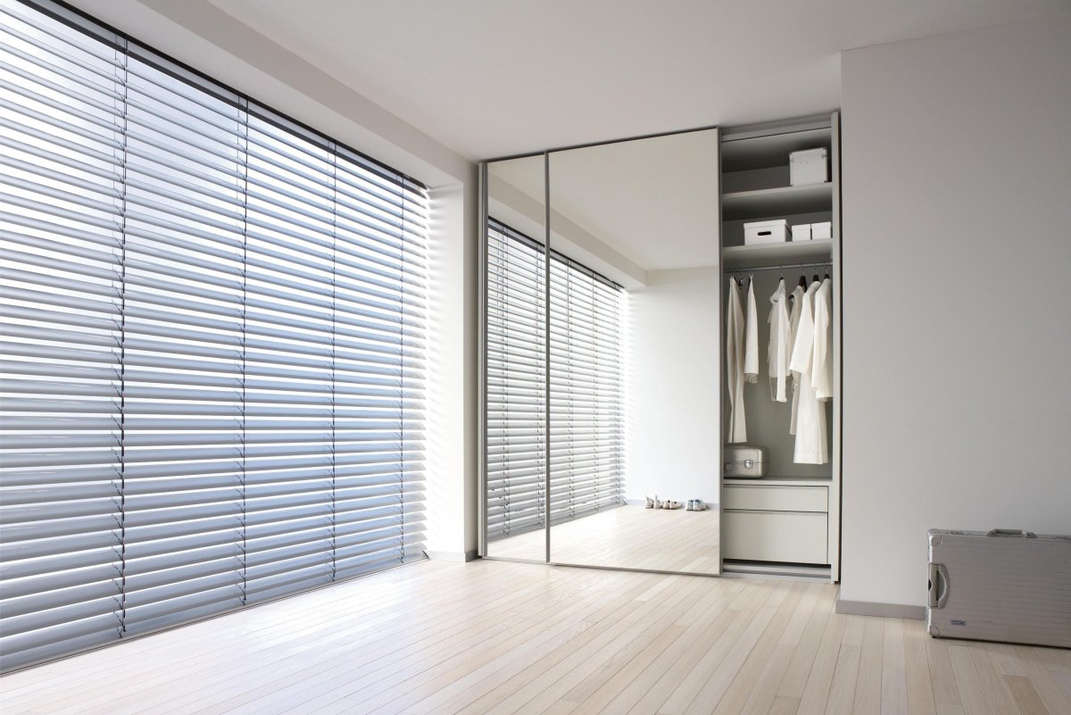 Гардероб в коридоре